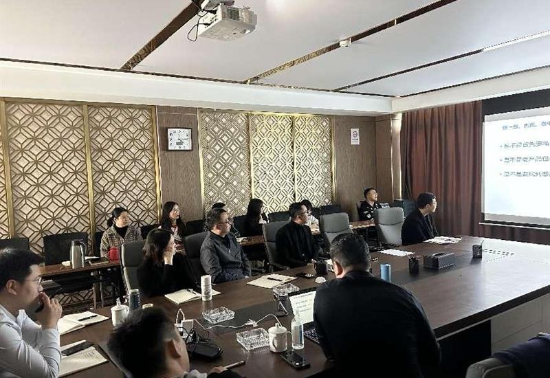 超凡国际房产公司发展超凡国际·天空的院子项目营销操盘逻辑培训会 (2)_800-550